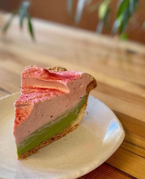 Stonemill Matcha on Instagram: “Now taking pre orders for Mother’s Day Strawberry Matcha Cream Pie 🍓 We also offer Mochi box set @exploretock . Link in bio!” Matcha Cream Pie, Matcha Strawberry, Matcha Cream, Matcha Cafe, Strawberry Matcha, Strawberry Desserts, No Bake Desserts, Box Set, Mochi