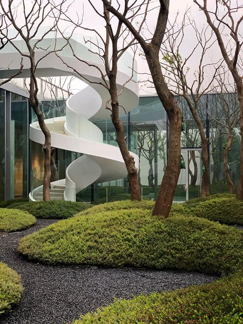 Ribbon Dance, Japan Garden, Areas Verdes, Outdoor Living Rooms, Park Landscape, Perennial Shrubs, Landscape Architecture Design, Beautiful Spaces, House Landscape