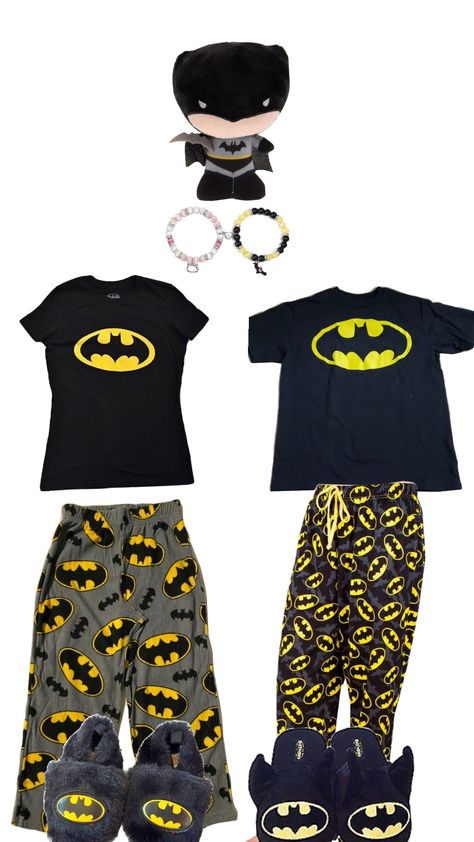 Batman Pajamas Aesthetic, Easy Diy Batman Costume, Batman Pjs Couple, Batman Costume For Men, Batman Pjs, Batman Shorts, Batman Clothes, Batman Costume Diy, Matching Couple Pajamas