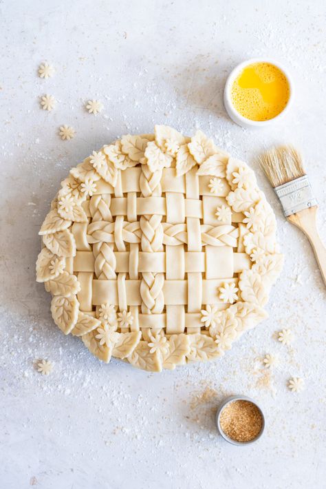 "Basic" Apple Pie — Cloudy Kitchen Cloudy Kitchen, Apple Cranberry Pie, Salted Caramel Apple Pie, Pie Crust Designs, Fall Pies, Crumble Pie, Easy Pie Crust, Easy Apple Pie, Baked Pie Crust