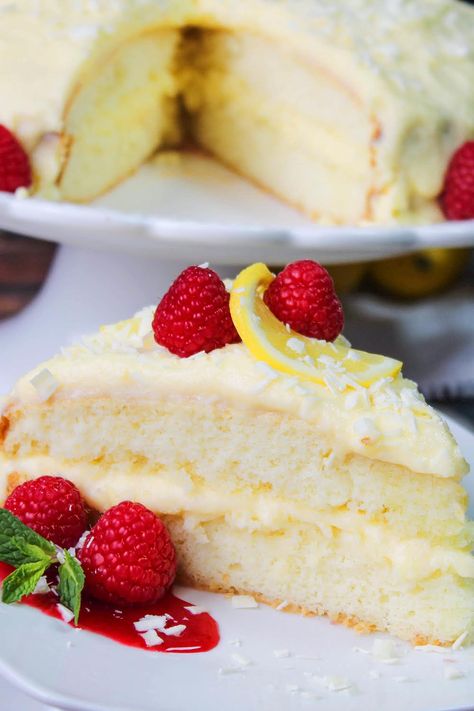 Lemoncello Dessert, Lemon Creme Cake, Italian Lemon Cake, Limoncello Cake, Lemon Cake Mix Recipe, Creme Cake, Liquor Cake, Lemon Cream Cake, Limoncello Recipe