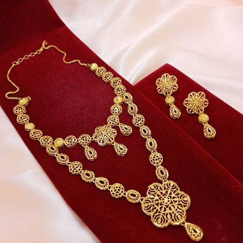 24k gold plated sets 1500+$- rupees.N ..NC97 Gold Necklace Set Turkish Design, Turkish Design Gold Jewellery, Turkish Gold Necklace Design, Korean Jwellery, Turkish Gold Jewelry, Unique Gold Wedding Rings, Classy Jewellery, Indian Gold Necklace Designs, Mangal Sutra