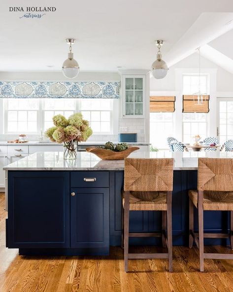 If you're remodeling or just looking to add color to a white kitchen, a colorful kitchen island is definitely the way to do it! These are the some of the most popular kitchen island colors to help you give some ideas for your own kitchen island dreams! Kitchen With Blue Cabinets, Contrasting Kitchen Island, Navy Kitchen Cabinets, Navy Blue Paint Colors, Dark Blue Kitchens, Blue Kitchen Island, Navy Blue Kitchen, Navy Kitchen, Beautiful Kitchen Cabinets