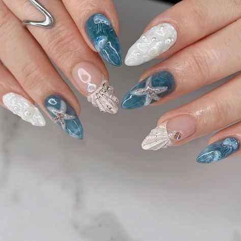 🪼Ocean Breeze 𓇼𓏲﹏ my Aug/Sep starfish x jellyfish special 🫧 Using YOGO milk jam for the 3D art @kiokonailsupply use code JANET to save $$ 🩵 #3dnails #nails2inspire #summernails #gelxnails #trendynails #naturenails #naildesign #oceannails Jellyfish Nails Design, Blue Starfish Nails, Jellyfish Nail Art, 3d Jellyfish Nails, Jellyfish Nails, Milk Jam, Summer Nails Jellyfish, Ocean Nail Art, Aquriam Nails