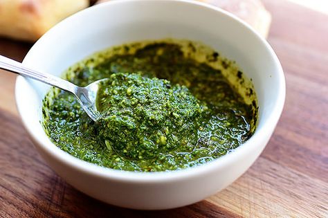 Falafel Sauce Recipe, Chimichurri Sauce Recipe, Mozzarella Sandwich, Chimichurri Recipe, Condiment Recipes, Chimichurri Sauce, Pickled Veggies, Green Sauce, Steak Sauce