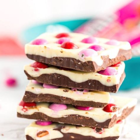 Valentine's Day Chocolate Bark - Cook With Manali Valentine Bark, Chocolate Cheesecake Brownies, Chocolate Valentines, Valentine's Day Chocolate, Candy Bark, Valentines Day Chocolates, Valentine Desserts, Valentine Chocolate, Valentine's Day Recipes