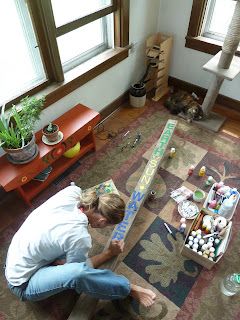 the common milkweed: How to Make Your Own Peace Post Peace Pole Diy, Landscape Timber Crafts, Common Milkweed, Peace Poles, Diy Totem, Peace Pole, Yard Art Crafts, Landscape Timbers, Garden Totem