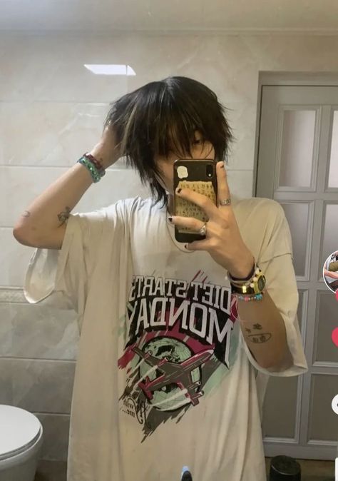 Asian Boy Haircuts, Emo Boy Hair, Short Grunge Hair, Hair Inspiration Short, Punk Hair, Shot Hair Styles, Hair Stylies, Short Hair Haircuts, Hair Reference