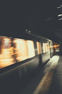 Movement Photography, Fotografi Urban, Motion Photography, Subway Train, Photographie Inspo, Motion Blur, Foto Tips, Clipuri Video, Foto Vintage