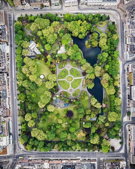 Stephens Green Dublin, Best Of Ireland, St Stephen, Saint Stephen, Go For A Walk, Avocado Toast, Dublin, All The Colors, Favorite Places