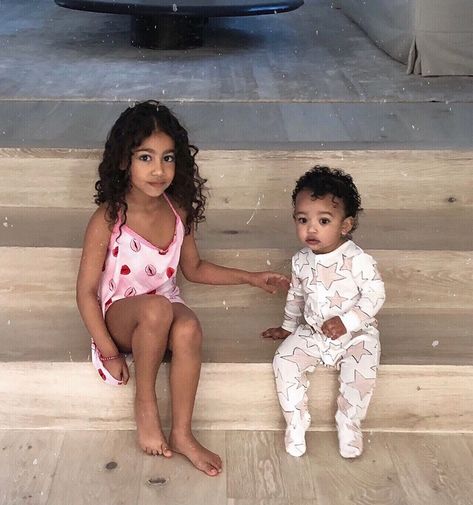 Keeping Up With the Kardashians star called her daughters my girls North West Kardashian, North West Baby, Chicago West, Jenner Kids, Estilo Kardashian, Kim And Kanye, Robert Kardashian, Kardashian Kids, Jenner Family