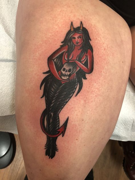 Kate Collins Tattoo. Philadelphia. Shedevil Tattoo, Traditional Devil Tattoo, Vamp Tattoo, Traditional Back Tattoo, Flash Tattoo Ideas, Satanic Tattoos, Trad Tattoos, Traditional Black Tattoo, Pin Up Girl Tattoo