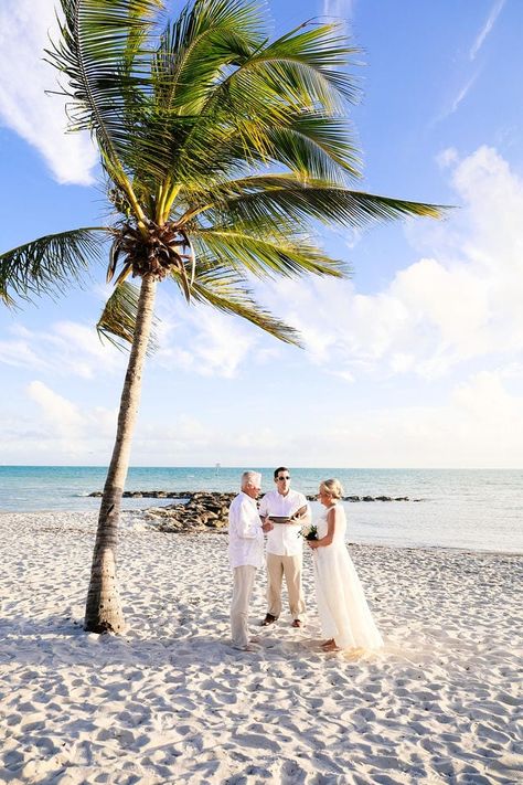 Check Out This Real Wedding in Key West Florida Keywest Florida Wedding, Key West Elopement, Florida Keys Wedding Decor, Weddings In Florida Keys, Key West Intimate Wedding, Key West Beach Wedding, Key Largo Lighthouse Beach Wedding, Smathers Beach Key West Weddings, Blue Beach Wedding