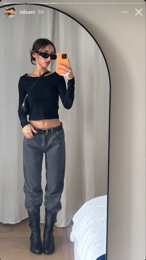 Nil Sani, Academia Outfits, Dream Wardrobe, Get The Look, Cowboy Boots, Capri Pants, Fashion Inspo, Fall Winter, Vogue