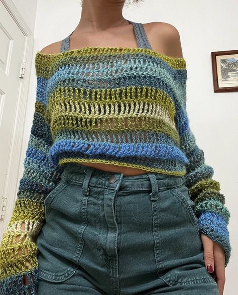 Crochet Tops And Sweaters, Fall Crochet Fashion, Multicolored Crochet Top, Gradient Yarn Crochet Pattern, Crochet Winter Top, Velour Crochet, Crochet Long Top, Crochet Striped Sweater, Crochet Long Sleeve Top