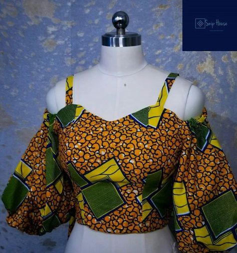 Kitenge Tops Designs, Kente Tops, African Shirts For Women, Chitenge Tops, Ankara Top Styles, Chitenge Outfits, Ankara Crop Top, Como Fazer Short, Ankara Clothing