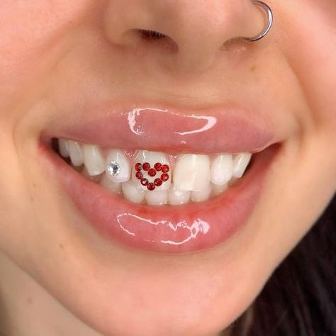 Star Grills Teeth, Cherry Tooth Gem, Diamond Fangs Grills, Heart Teeth Gem, Open Face Heart Grillz, Dyed Blonde Hair, Tooth Gem, Cool Piercings, Crystal Design