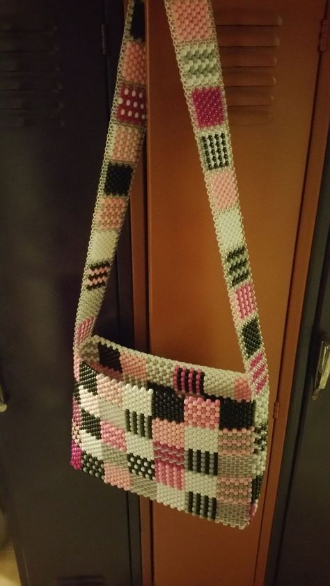 Hello Kitty Book Bag, Kandi Bag, Hello Kitty Book, Hand Beaded Bag, Diy Crochet Bag, Kandi Patterns, Diy Bags Patterns, Beaded Jewelry Tutorials, Pearl Bag