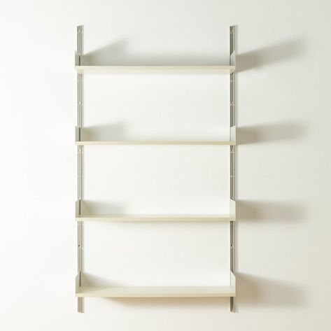 Listed on VNTG.com: 606 Shelving System by Dieter Rams for Vitsoe, 1960s | #vntg #vintage Black Leather Armchair, Wall Storage Unit, Dieter Rams, Modular Walls, Black Side Table, City Furniture, Vintage Models, Leather Armchair, Table Storage