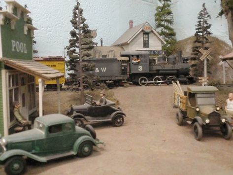 Photos of pioneer On30 narrow gauge model railroader Gordon North Denver and Western layout and locomotives On30 Model Railroad, Model Railroad, Denver, Toy Car, Layout