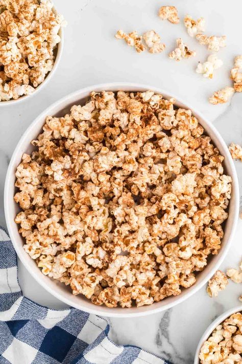 Cinnamon Toast Crunch Popcorn Recipe - Eating on a Dime Cinnamon Sugar Popcorn, Cinnamon Toast Recipe, Cinnamon Toast Crunch Cereal, Popcorn Recipes Easy, Cinnamon Cereal, Cinnamon Crunch, Cereal Snacks, Crunch Cereal, Popcorn Recipe