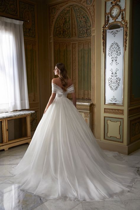 Elegant Wedding Dress Ballgown, Off Shoulder Ball Gown, Ronald Joyce, Cute Wedding Dress, White Wedding Dress, Luxury Wedding Dress, Princess Wedding Dresses, Princess Wedding, Wedding Dresses Romantic