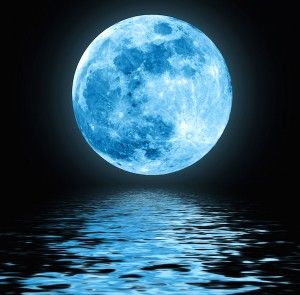 Full blue moon over water with reflections Moon Over Water, Full Blue Moon, Image Bleu, Moon Lover, Blue Board, Mystic Moon, Arte Alien, Shoot The Moon, Luna Moon