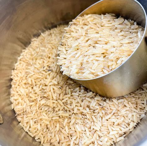 How To Make Brown Rice Flour - Healthier Steps How To Make Brown Rice Flour, How To Make Rice Flour, Brown Rice Flour Recipes, Easy Brown Rice, Rice Bread Recipe, Brown Rice Bread, Rice Flour Recipes, Aip Diet Recipes, Rice Pancakes