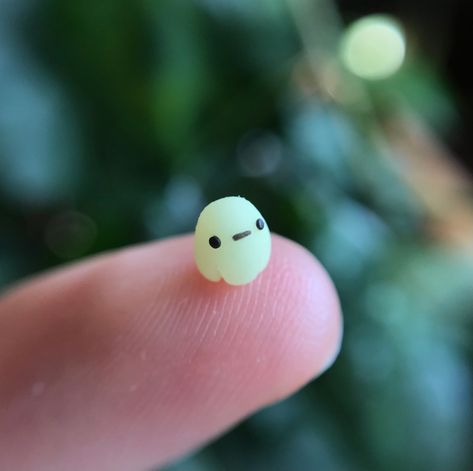 This listing is for one handmade figurine of a tiny glow in the dark ghost. Because they are handmade the one you receive may vary slightly from the picture. Tiny Clay Creations, Tiny Clay Things, Clear Clay, Tiny Ghost, Mini Sculptures, Dark Ghost, Duck Wallpaper, Desk Buddy, Clay Crafts Air Dry