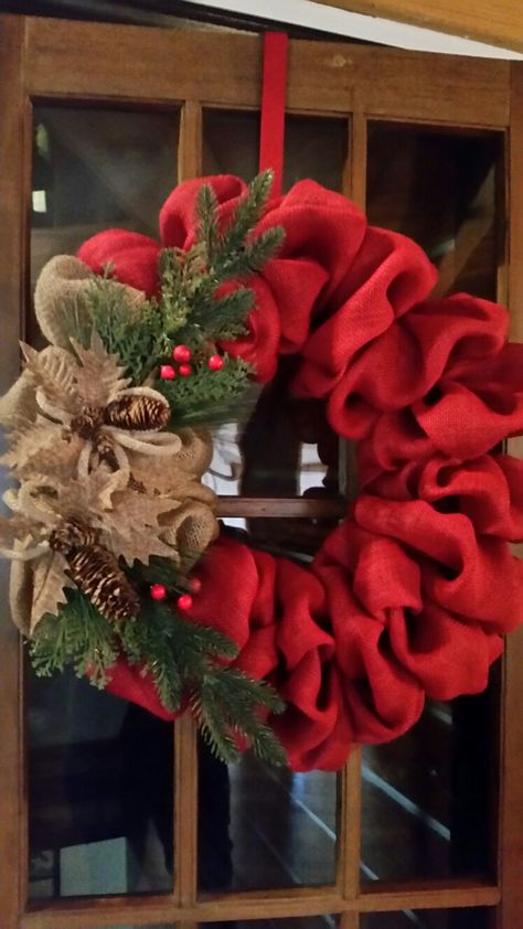 Easy Wreath, Christmas Wreaths Diy Easy, Christmas Flower Arrangements, Easy Christmas Wreaths, Christmas Ornament Wreath, Christmas Wreaths For Front Door, Tree Diy, Christmas Wreaths Diy, Wreath Crafts