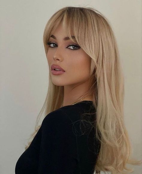 CURTAIN BANG INSPO | WOMENS HAIRCUTS Chili Chili, Kadeřnické Trendy, Vlasové Trendy, Bangs With Medium Hair, Blonde Hair Inspiration, Blonde Hair Looks, Hair Stylies, Haircuts Straight Hair, Long Hair With Bangs