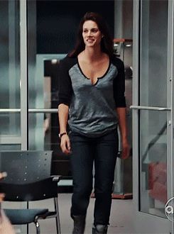 Missy Peregrym Gif, Maggie Bell, Andy Mcnally, Noir Detective, Rookie Blue, Lauren Cohan, Diane Lane, Movies Outfit, Female Actresses