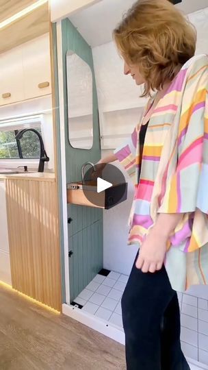 115K views · 1.3K reactions | Love Love This Bright and Beautiful VAN Layout. @up_motorhome they build amazing custom vans. 🌿 Stay @vanbuild360 for more Van Tours 🌿#vanbuild360 #vanlife #roadtrip #offgridvan #homeonwheels #campervan #roadtrip #offgridvan #offgridlife#tinyhomeliving #tinyvanlife #minimalliving #design #vanlifebrazil #motorcasa | Van Build 360 | SIMRIT · Rain In The West Ford 2016, Van Layout, Minimal Living, Van Build, Custom Vans, Bright And Beautiful, Adventure Camping, Camping Ideas, Love Love