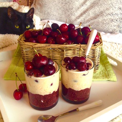 Cheesecake Chia Pudding, Cherry Chia Pudding, Chia Breakfast Pudding, Acai Berry Bowl, Breakfast Parfaits, Cherry Parfait, Chia Pudding Breakfast, Breakfast Pudding, Chia Parfait