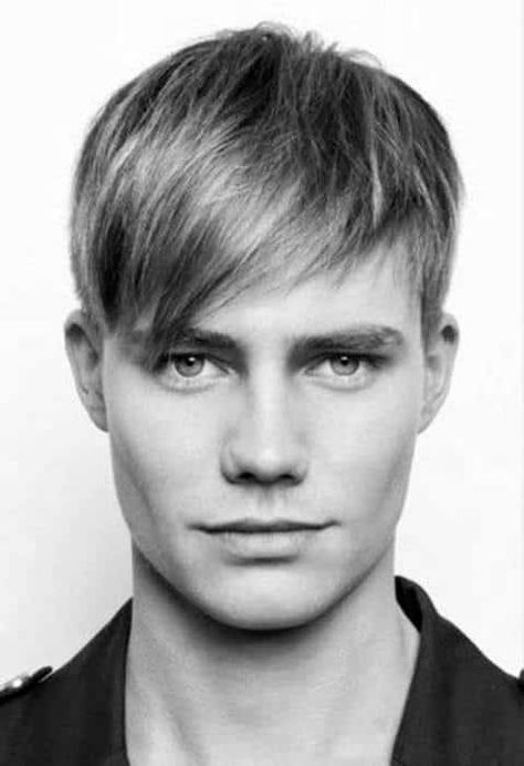 Thick Straight Hair, Haircuts For Straight Hair, Straight Thick Hair, Straightening Natural Hair, Trendy Mens Haircuts, Tapered Hair, Straight Hair Cuts, Tapered Haircut, Cool Mens Haircuts