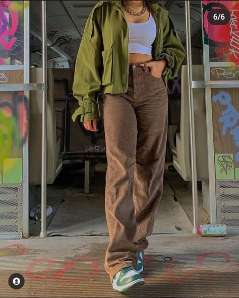 Baggy Brown Pants Outfit, Brown Baggy Pants Outfit, Outfit Ideas With Brown Pants, Outfit Ideas Brown Pants, Earth Tone Outfits Aesthetic, Earth Tones Outfit, College Outfits Korean, Brown Aesthetic Outfit, Earth Tone Outfits