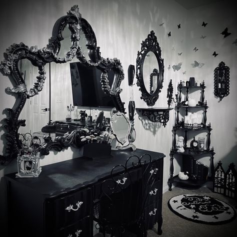 Glam goth vanity vintage dresser vintage mirror Gothic Home Aesthetic, Gothic Room Aesthetic, Romantic Goth Bedroom, Goth Vanity, Romantic Gothic Home Decor, Goth Room Ideas, Gothic Vanity, Goth Bedroom Ideas, Gothic Home Decor Ideas