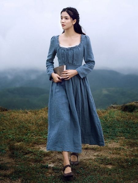 Tavern Maid, Moving City, Long Dresses Long Sleeve, Gaun Abad Pertengahan, Vintage Linen Dress, Ruffle Linen, Old Fashion Dresses, Long Linen Dress, Medieval Dress