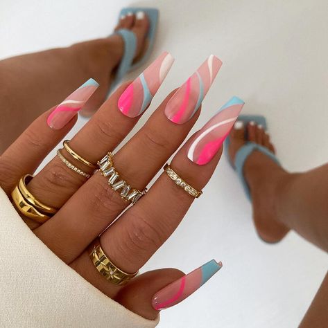 Ongles Beiges, Magenta Nails, Acrylic Nail Designs Coffin, Popular Nail Colors, 2023 Nail, Her Nails, Cute Gel Nails, Summer Acrylic Nails, Neon Nails