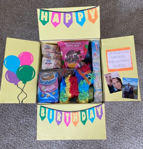 Sweet 16 Birthday Box Ideas, Birthday Packages For Boyfriend, Birthday Box Ideas For Brother, Happy Birthday Box Ideas For Boyfriend, Mailable Birthday Gifts, Deployment Package Ideas, Birthday Deployment Package, Birthday Care Package Ideas For Guys, Deployment Birthday Care Package