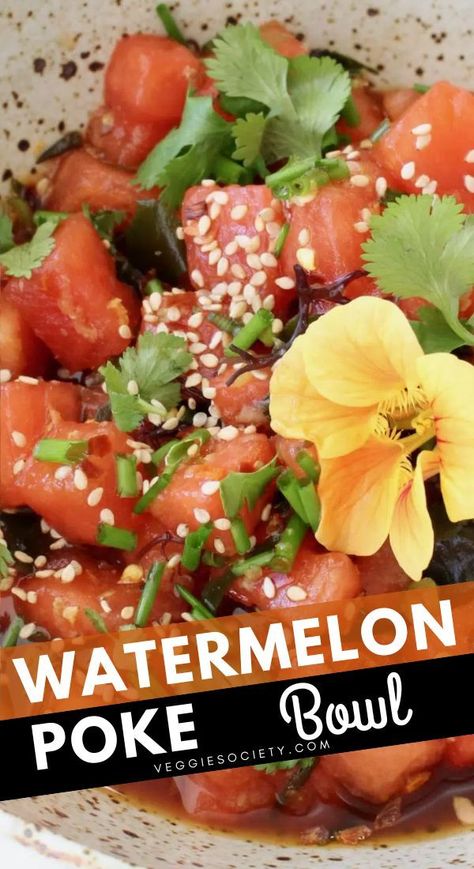 Vegan watermelon poke bowl recipe made without fish but tastes just like the real thing. All this thanks to the flavors from mixed sea vegetables and the texture of marinated watermelon. Watermelon Poke, Marinated Watermelon, Vegan Poke Bowl, Vegan Poke, Poke Salad, Poke Recipe, Poke Bowl Recipe, Tuna Poke, Sea Vegetables