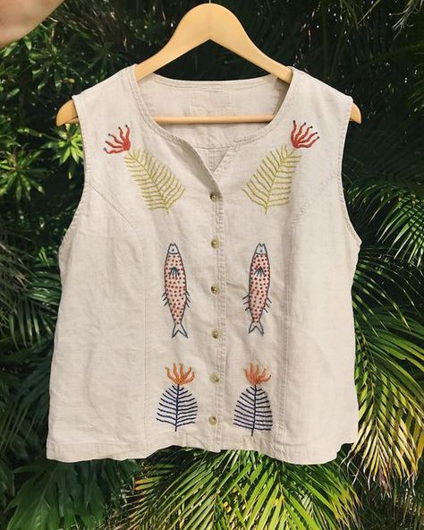 Linen Waistcoat, Embroidered Clothes, Vintage Linen, Upcycle Clothes, Sewing Clothes, Diy Clothes, Outfit Inspirationen, Fashion Inspo Outfits, Hand Embroidered