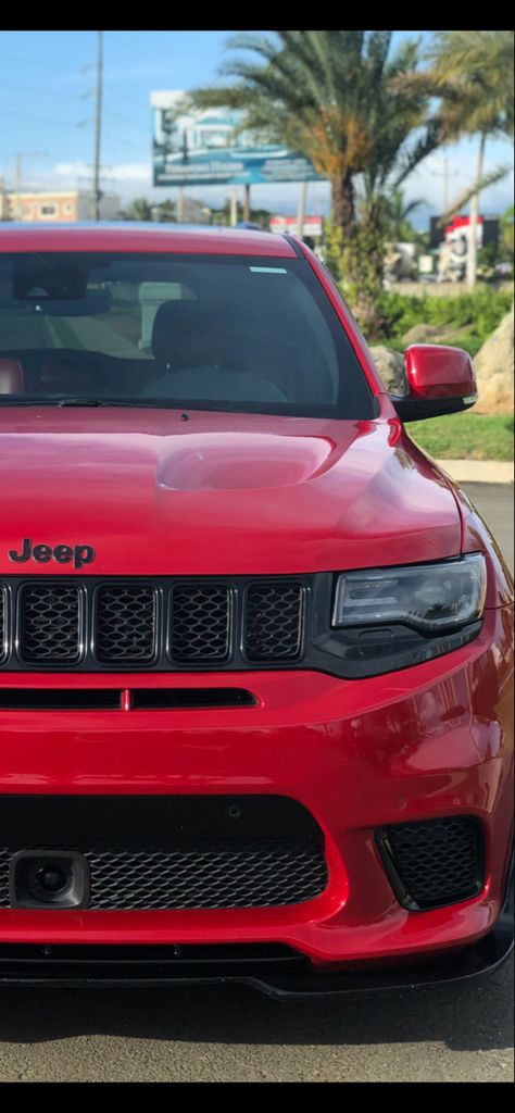 TrackHawk 🦅🇩🇴 Trackhawk Aesthetic, Trackhawk Wallpaper, Jeep Trackhawk, Jeep Srt, Garage Goals, Jeep Srt8, Jeep Wallpaper, Aesthetic Cars, Dropped Trucks