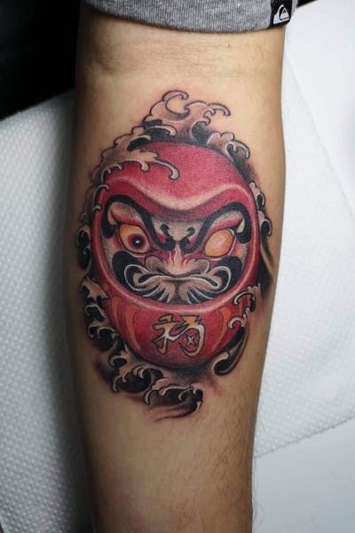 Tato Geisha, Japanese Forearm Tattoo, Daruma Doll Tattoo, Koi Tattoo Sleeve, Japanese Tattoos For Men, Japanese Tattoo Symbols, Samurai Tattoo Design, 13 Tattoos, Doll Tattoo