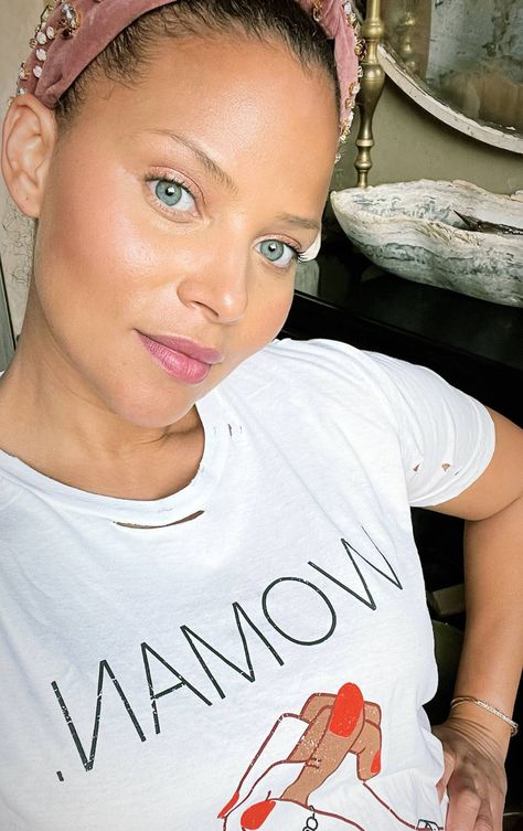 Actress Denise Vasi Shares Her Wind-Down Routine | TheThirty Denise Vasi, Lifestyle Entrepreneur, Celebrity Stars, Kids Class, Entrepreneur Lifestyle, Face Massage, Star Pictures, Soft Summer, Night Routine