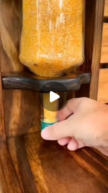 Awesome Videos, Woodworking Videos, Wood Engraving, Red Door, 5 Minute Crafts, Home Repair, Step By Step Instructions, Carpentry, Bird Houses