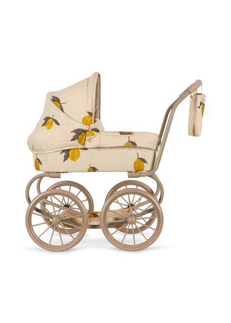 Our vintage style doll pram in a smaller version that is easy for little doll parents to maneuver. Designed with four large wheels that make it easy and stable to walk with, quilted fabric, and delicate scallop edges. The doll pram includes a soft mattress and a cushioned storage basket under the lift. The frame is made of metal with spongy soft handles. Comes fully assembled and is easy to fold and store. Dimensions: H: 72 x W: 55 x D: 31 cm3y+ Big Safe, Vintage Baby Toys, Doll Pram, Newborn Mom, Pram Toys, Toy Tools, Sun Canopy, Kids Bedroom Inspiration, Soft Mattress