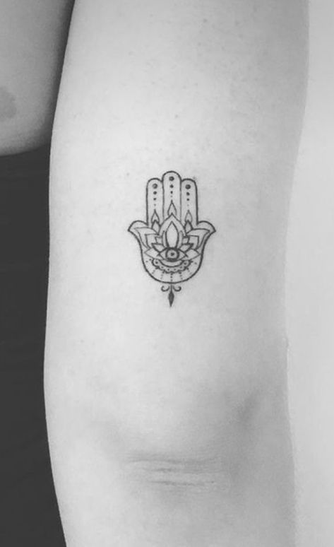 Hamsa Hand Tattoo Fine Line, Fine Line Hamsa Tattoo, Lotus Tattoo Wrist, Small Hamsa Tattoo, Tattoos Classy, Wolf Tattoos For Women, Key Tattoo Designs, Hamsa Tattoo Design, Hamsa Hand Tattoo