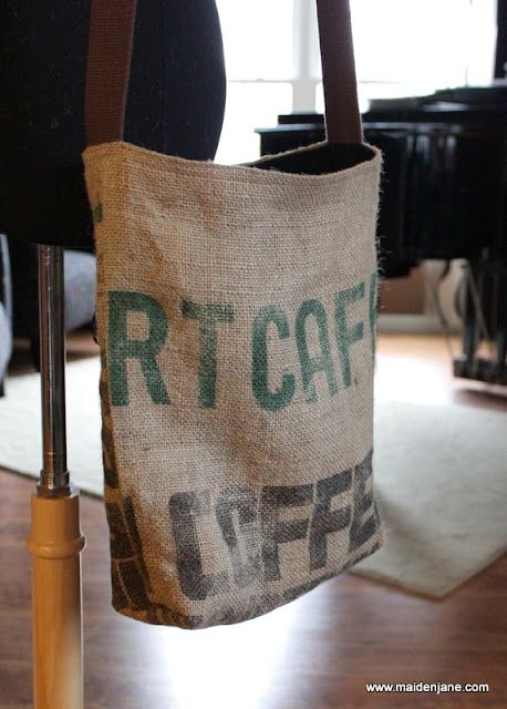 Coffee Bag Crafts, Recycled Coffee Bags, Coffee Bean Sacks, Burlap Coffee Bags, Tas Denim, Coffee Bean Bags, Coffee Sack, Sacs Tote Bags, Coffee Sacks