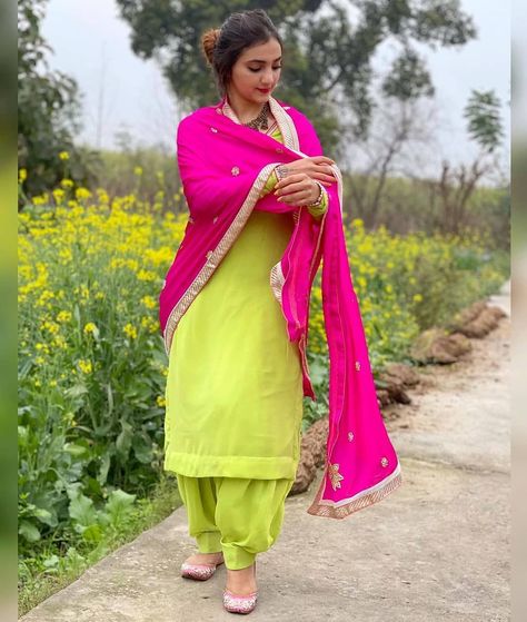 punjabi suits ꪜ‍ ▫️ (@only.suit) • Instagram photos and videos Kaur B Suits, Designer Punjabi Suits Patiala, Punjabi Dress Design, Kaur B, Patiala Suit Designs, Punjabi Suits Designer Boutique, Designer Punjabi Suits, Indian Designer Suits, Punjabi Dress